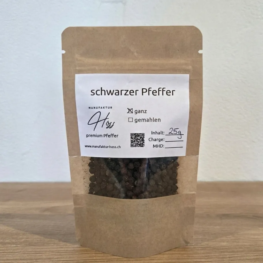 schwarzer Pfeffer ganz